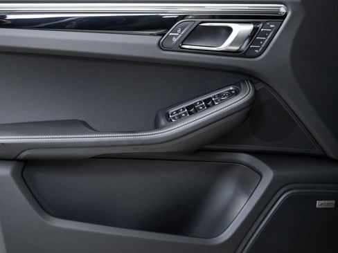 New 2026 Porsche Macan Turbo image 6