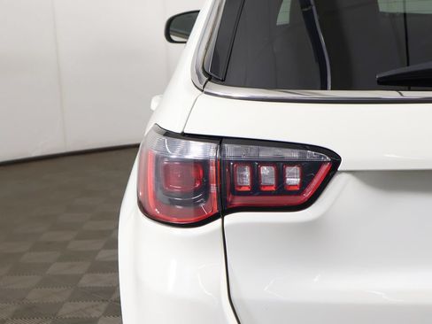 Used 2019 Jeep Compass Latitude FWD image 12