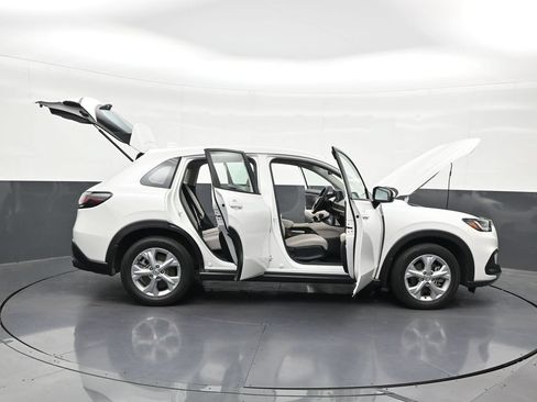 Used 2025 Honda HR-V LX image 31