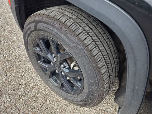 Used 2024 Jeep Grand Cherokee Altitude AWD/4WD image 6