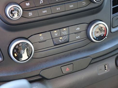 Used 2023 Ford Transit 250 Medium Roof w/ Load Area Protection Package image 16