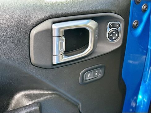 Used 2024 Jeep Wrangler Unlimited Sport AWD/4WD image 18