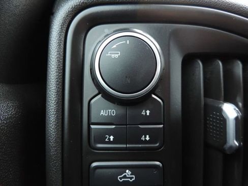 Used 2020 Chevrolet Silverado 1500 Custom Trail Boss w/ Custom Convenience Package image 27