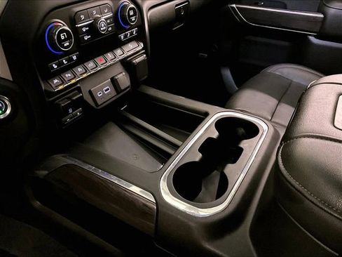Used 2019 Chevrolet Silverado 1500 LTZ w/ LTZ Plus Package AWD/4WD image 16