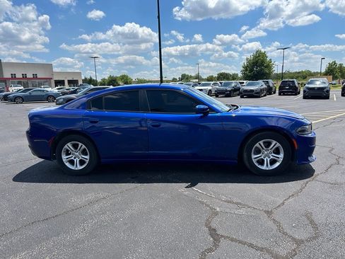 Used 2020 Dodge Charger SXT w/ Leather Interior Group RWD image 8
