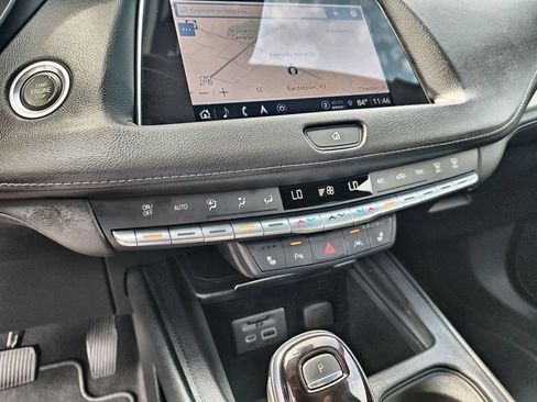 Used 2023 Cadillac XT4 Premium Luxury w/ Sun And Sound Package AWD/4WD image 19
