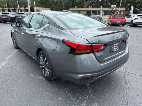Used 2024 Nissan Altima 2.5 SV FWD image 8