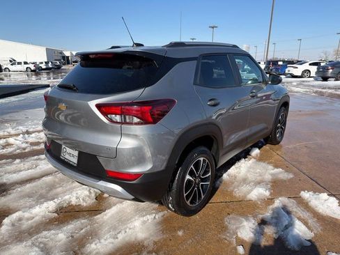 Used 2025 Chevrolet TrailBlazer LT image 16