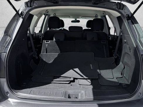 Used 2019 Nissan Pathfinder SV AWD/4WD image 8
