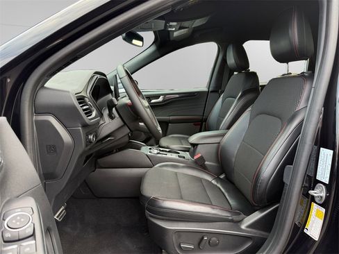 Used 2023 Ford Escape ST-Line Elite image 9