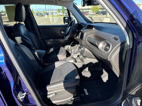 Used 2018 Jeep Renegade Limited AWD/4WD image 27