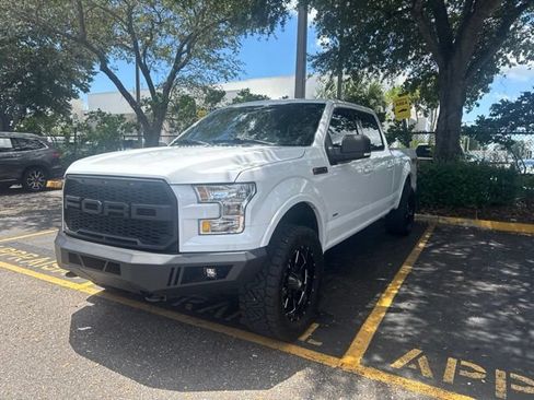 Used 2015 Ford F150 XLT w/ Equipment Group 302A Luxury AWD/4WD image 4