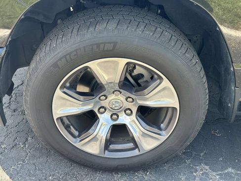 Used 2023 RAM 1500 Laramie AWD/4WD image 9