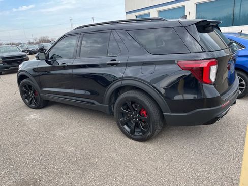 Used 2024 Ford Explorer ST w/ Equipment Group 401A image 9