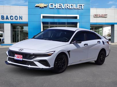 Used 2024 Hyundai Elantra SE