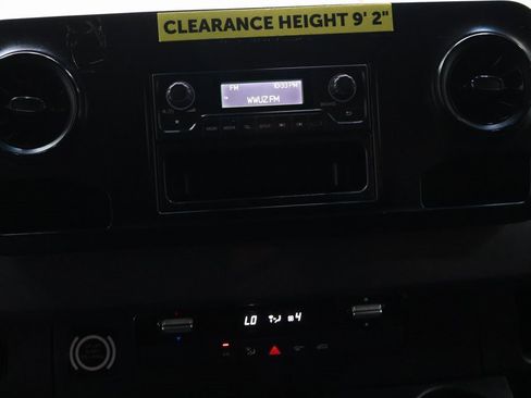 Used 2019 Mercedes-Benz Sprinter 144 image 19