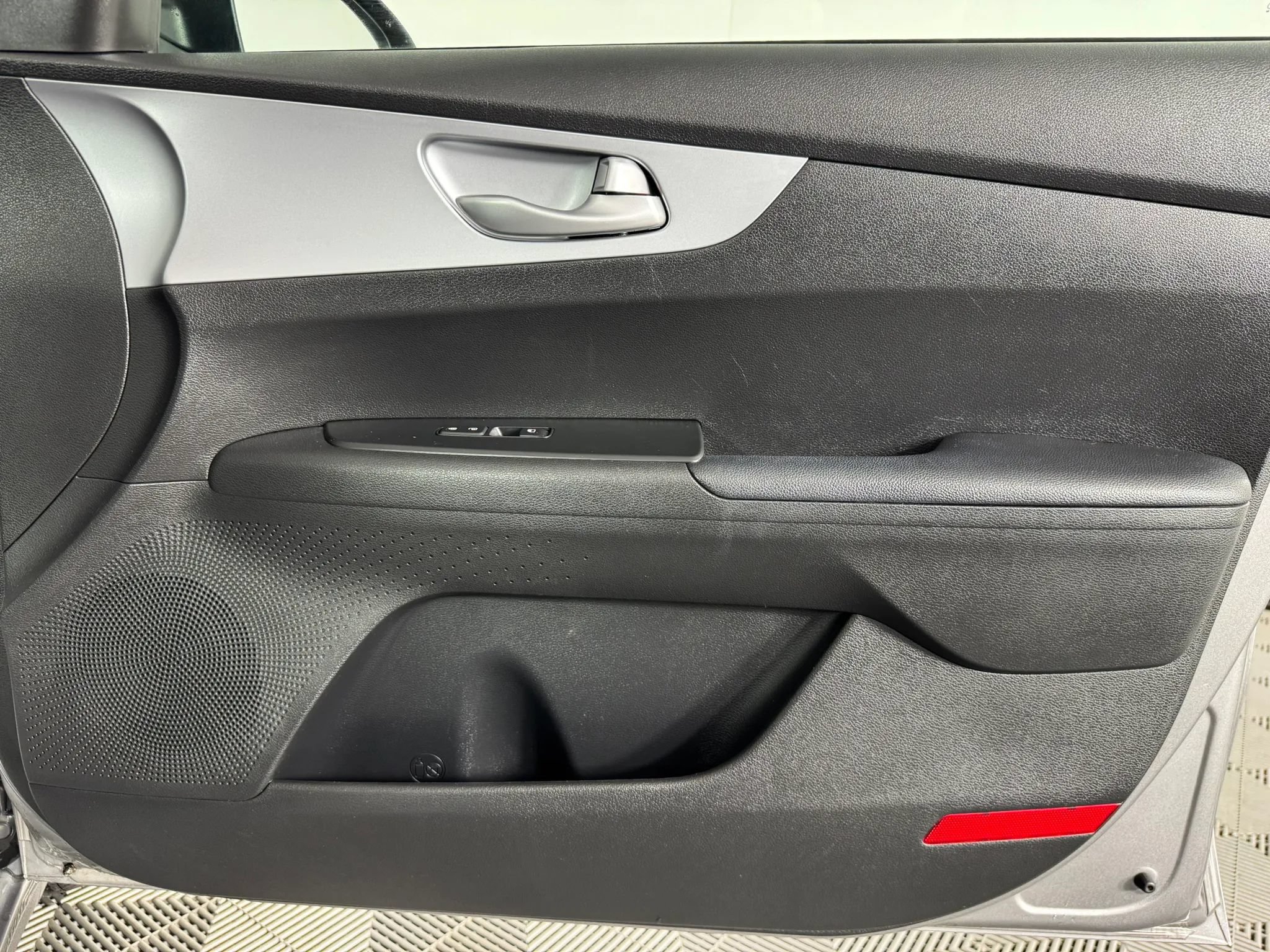Used 2023 Kia Forte LXS FWD image 36