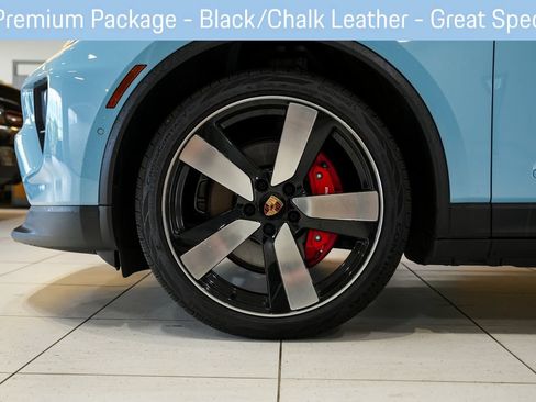 Used 2025 Porsche Macan 4S Electric AWD/4WD image 3