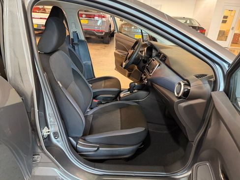 Used 2025 Nissan Versa SV FWD image 35