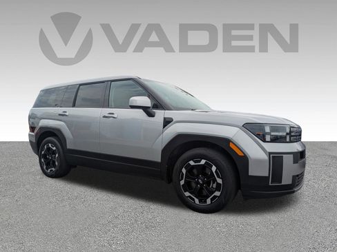 Used 2025 Hyundai Santa Fe SE FWD image 3