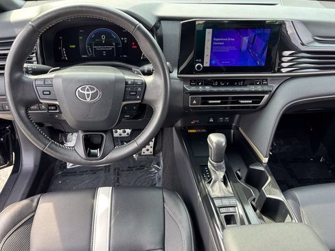 Used 2025 Toyota Camry SE w/ Convenience Package AWD/4WD image 21