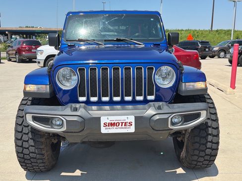 Used 2020 Jeep Wrangler Unlimited Sahara AWD/4WD image 3