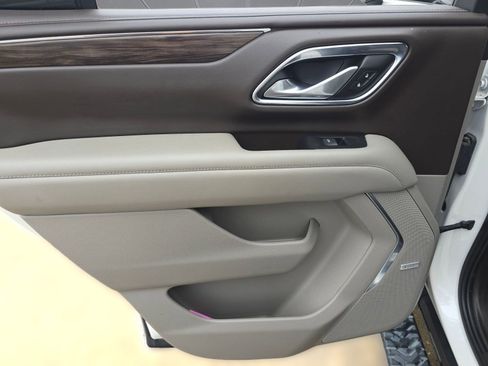 Used 2022 Chevrolet Tahoe Z71 w/ Luxury Package image 26