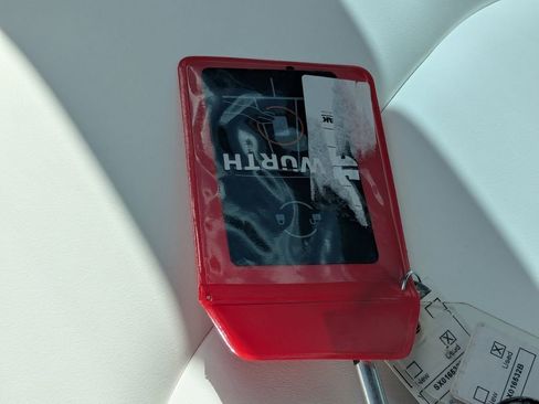 Used 2023 Tesla Model Y Long Range image 22