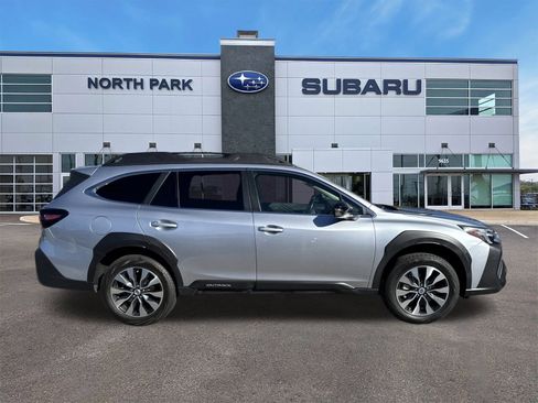 Used 2023 Subaru Outback Limited image 2