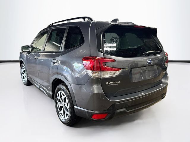 Used 2023 Subaru Forester Premium AWD/4WD image 5