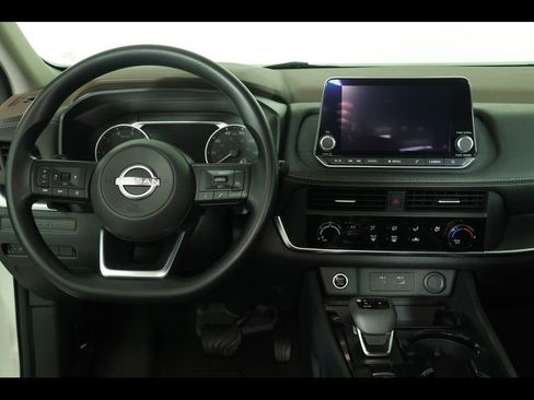 Used 2023 Nissan Rogue S FWD image 14