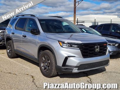 Certified 2025 Honda Pilot TrailSport