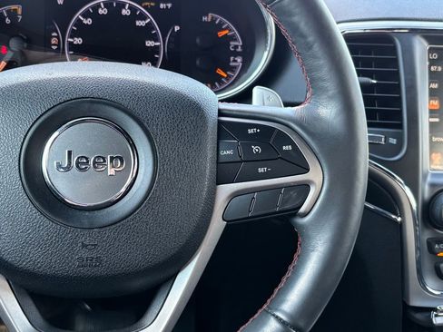 Used 2017 Jeep Grand Cherokee Trailhawk AWD/4WD image 19