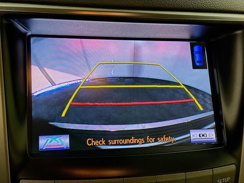 Used 2013 Lexus LX 570 4WD image 22