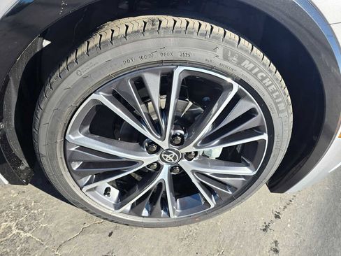 New 2026 Toyota Prius Limited image 9