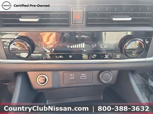 Certified 2023 Nissan Rogue SV w/ SV Premium B Package AWD/4WD image 16