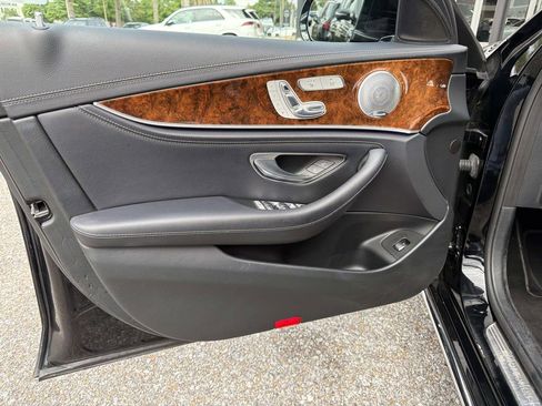 Used 2019 Mercedes-Benz E 300 image 19