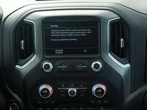 Used 2022 GMC Sierra 3500 Denali AWD/4WD image 15
