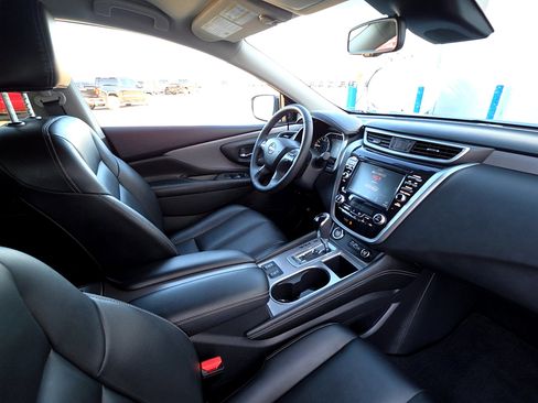 Used 2024 Nissan Murano SV w/ SV Midnight Edition Package image 17