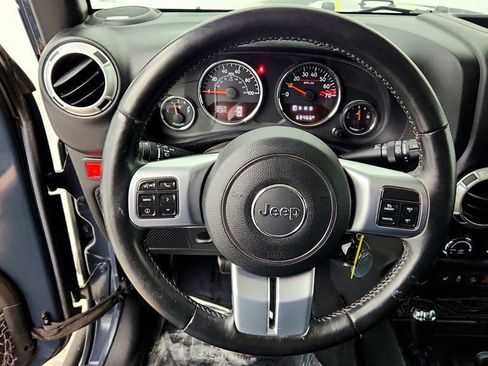 Used 2016 Jeep Wrangler Unlimited Rubicon AWD/4WD image 13