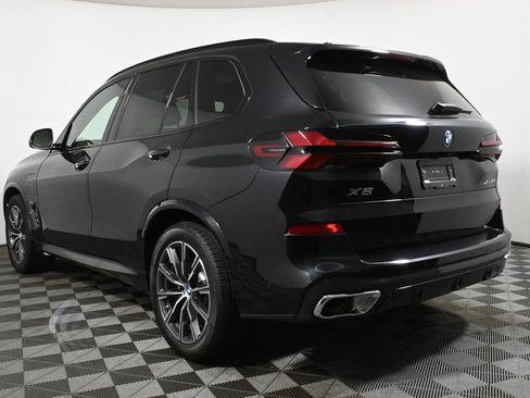 Used 2025 BMW X5 xDrive50e w/ M Sport Package image 5