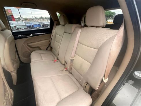 Used 2011 Kia Sorento LX image 28