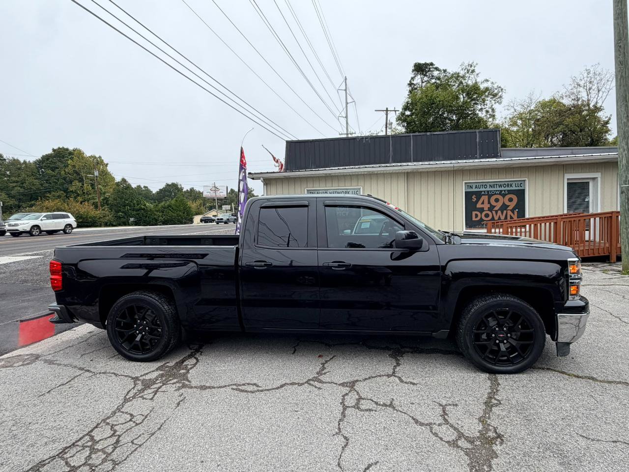 Used 2014 Chevrolet Silverado 1500 LT w/ Texas Edition, 1LT Trim RWD image 3