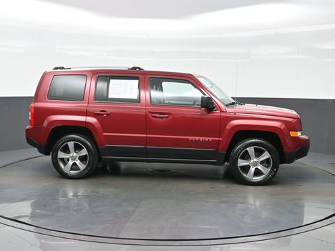 Used 2016 Jeep Patriot High Altitude AWD/4WD image 7