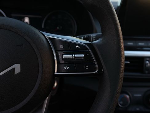 Used 2023 Kia Forte LXS image 26