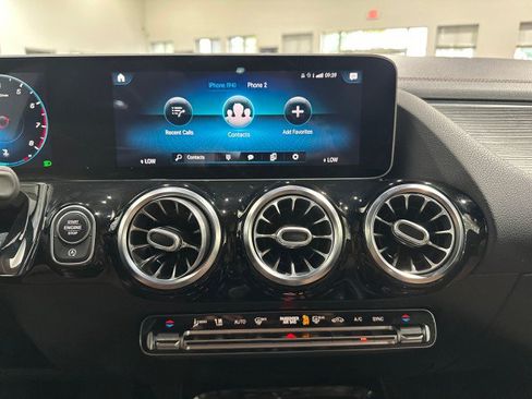 Used 2021 Mercedes-Benz GLA 250 4MATIC image 60