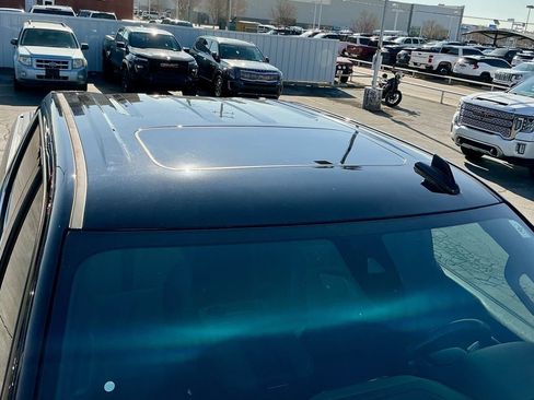 Used 2021 Chevrolet Silverado 1500 High Country w/ Technology Package image 11