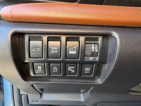 Used 2020 Subaru Forester Touring image 27