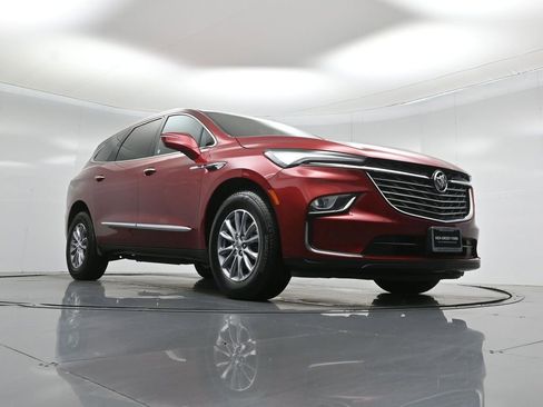 Used 2024 Buick Enclave Premium image 46