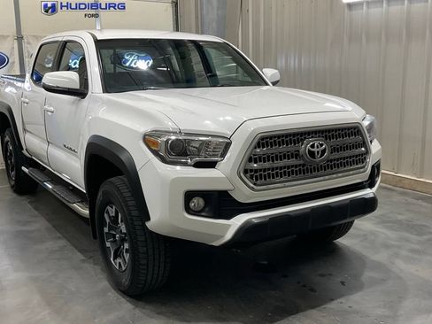 Used 2016 Toyota Tacoma TRD Off-Road w/ Towing Package RWD image 1